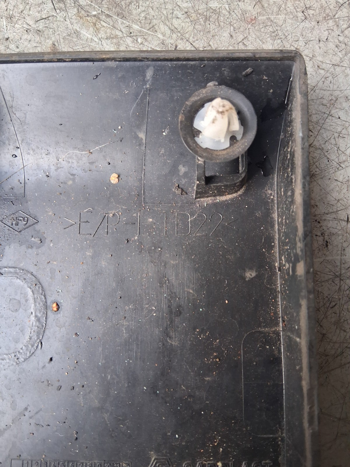 2019 RENAULT MASTER BODY MOULDING TRIM PANEL 768180129R
