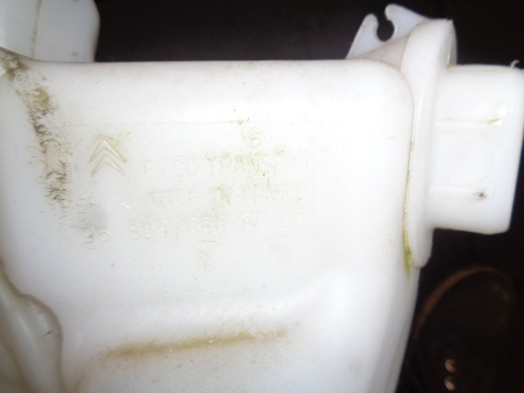 PEUGEOT 208 2012 FRONT WINDSCREEN WASHER BOTTLE TANK 9683988680