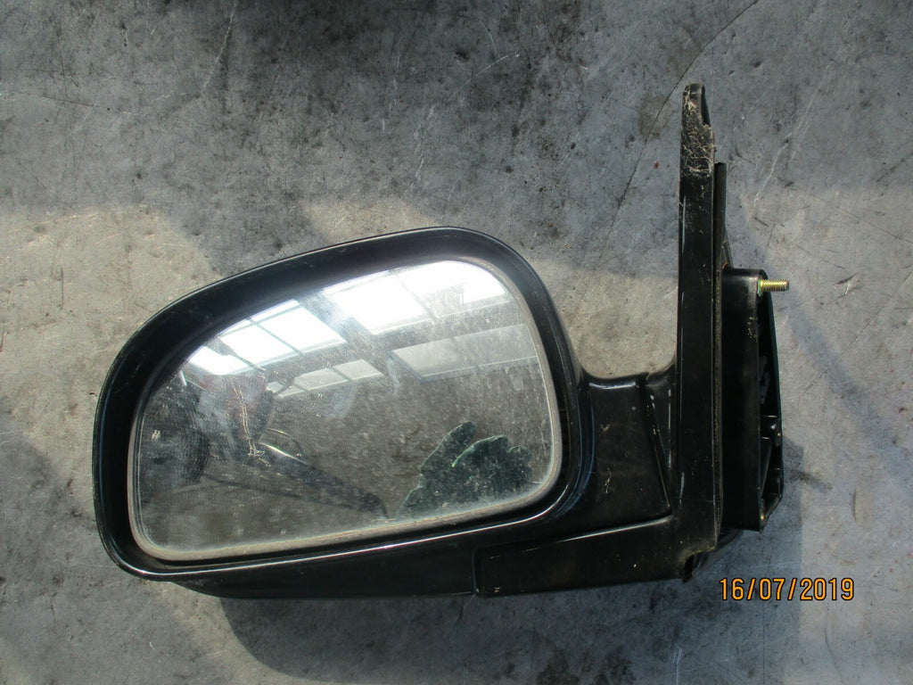 HYUNDAI SANTA FE MK1 NS PASSENGER SIDE ELECTRIC WING MIRROR BLACK