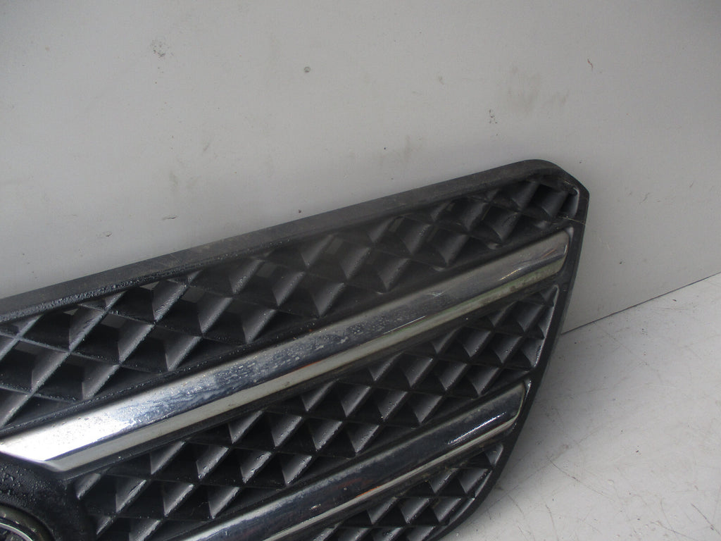 KIA CEED 2008 FRONT CENTRE BUMPER GRILL 863501H000