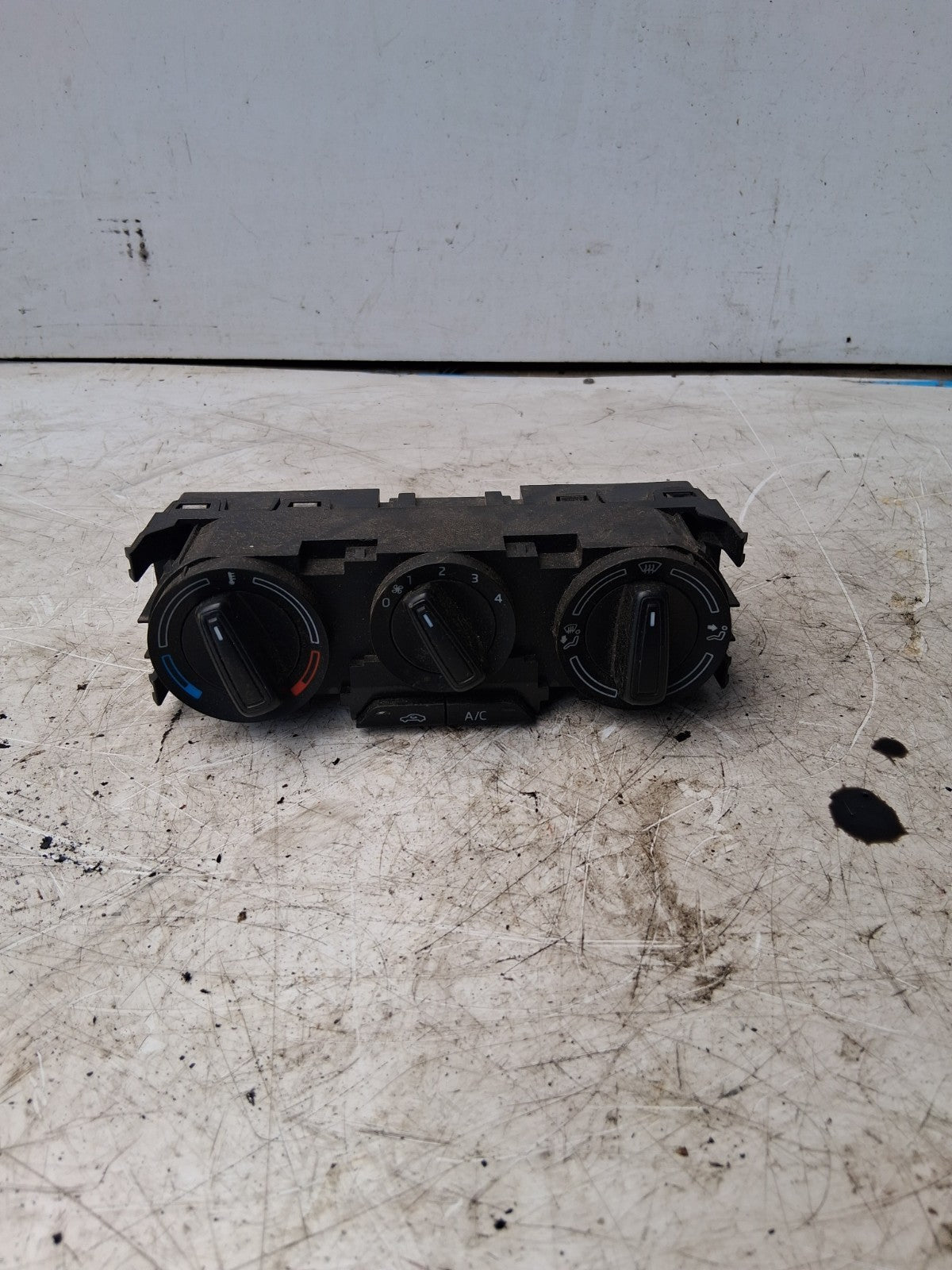 2019 SKODA FABIA AC HEATER CLIMATE CONTROL SWITCH PANEL