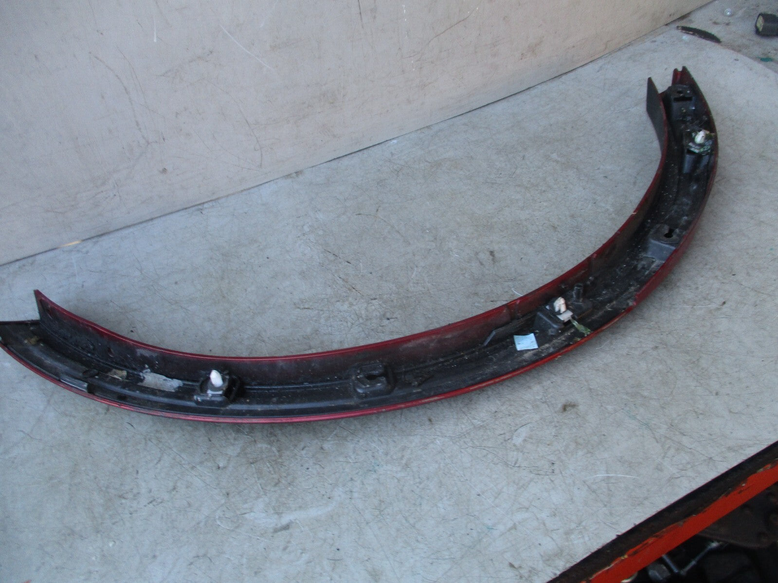 FORD KUGA 2017 MK2 OSR DRIVER SIDE REAR WHEEL ARCH TRIM RUBY RED KD CV4JS286D02A