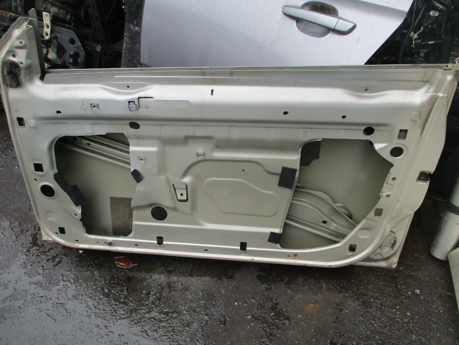 2005 RENAULT MEGANE MK2 OSF DRIVER SIDE FRONT BARE DOOR