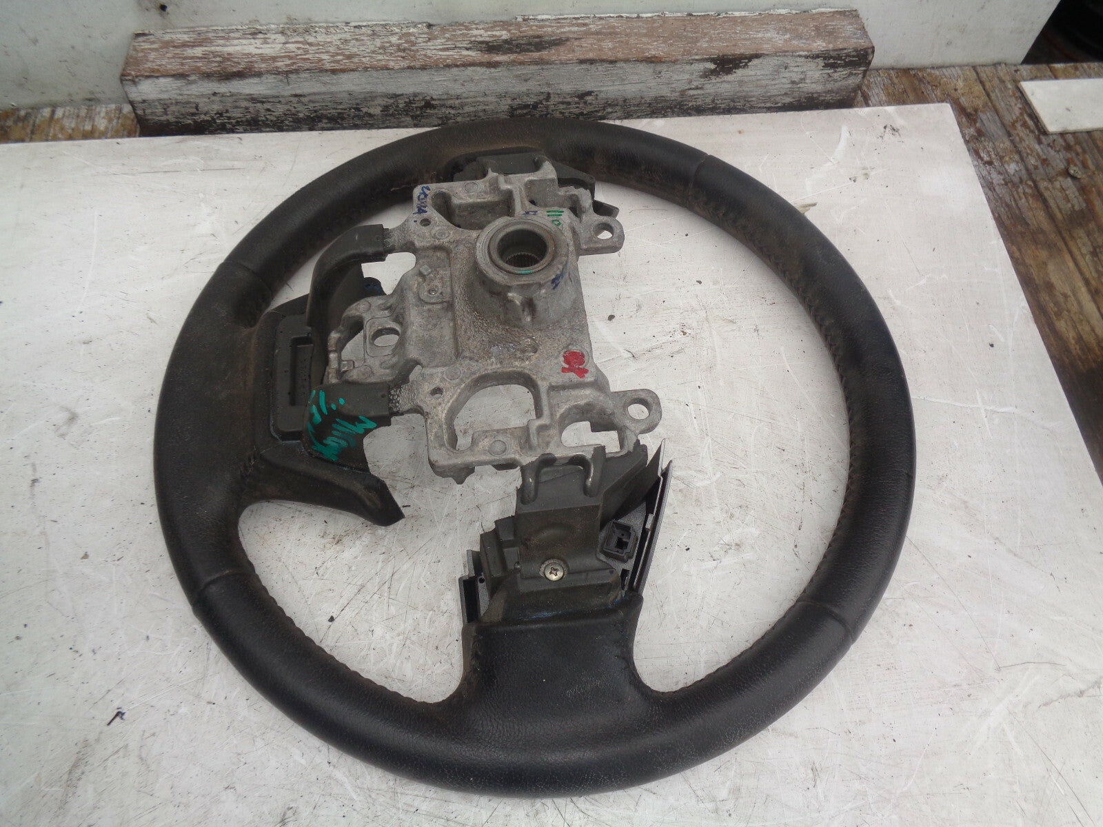 MITSUBISHI MIRAGE 2 2015 MK6 3 SPOKE DRIVING STEERING WHEEL