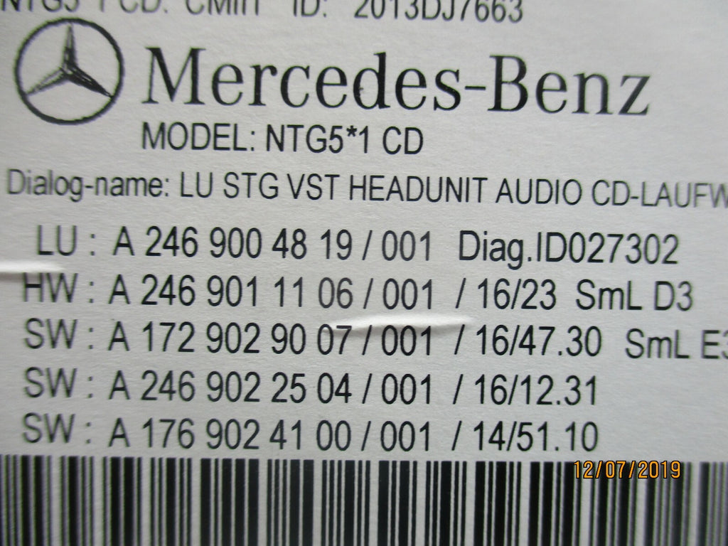 MERCEDES A CLASS W176 A160 CENTRE INFORMATION MONITOR AND RADIO A1669001420