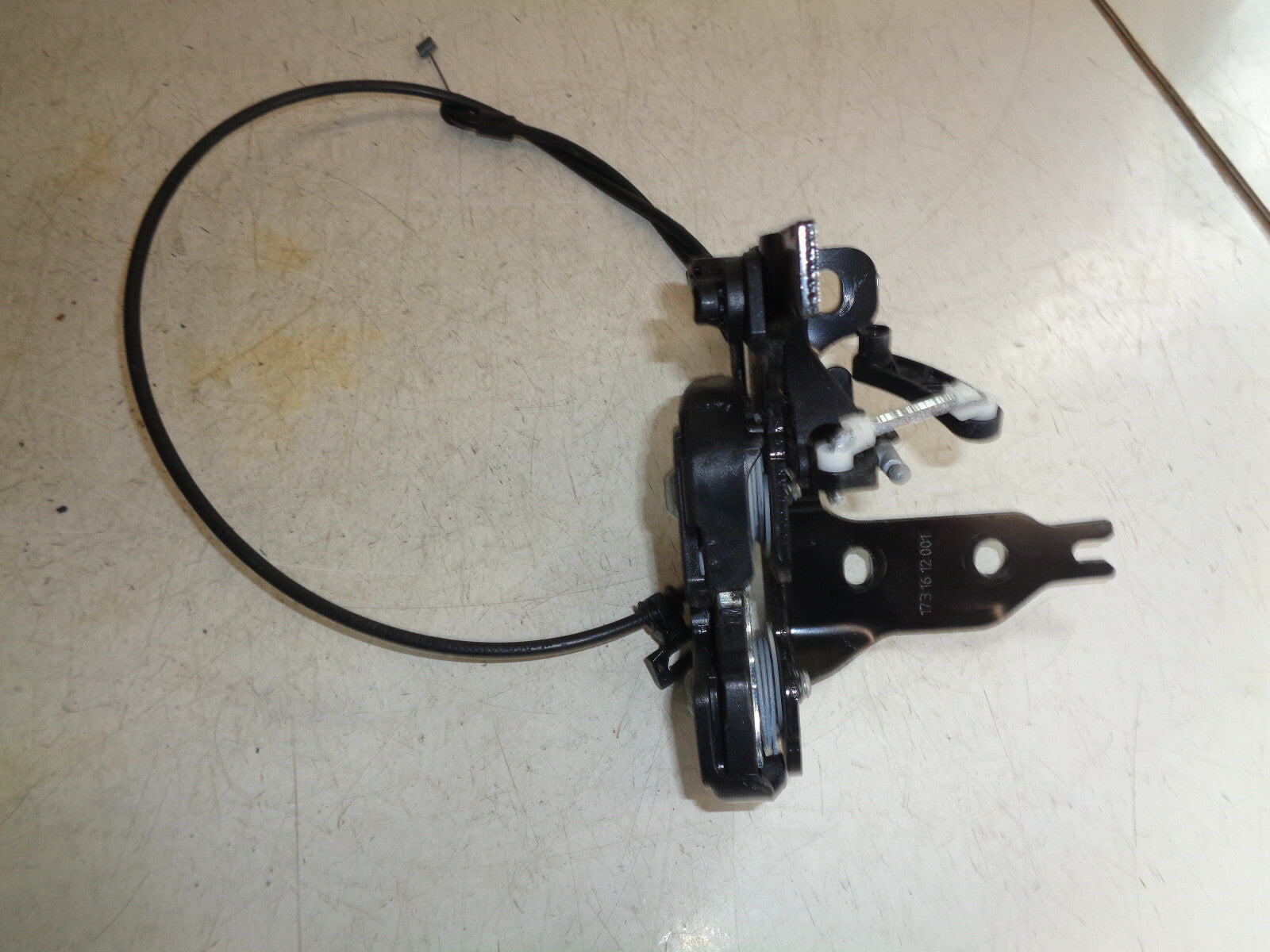 MERCEDES BENZ E CLASS W212 PASSENGER LEFT REAR SEAT LOCK A2129200176
