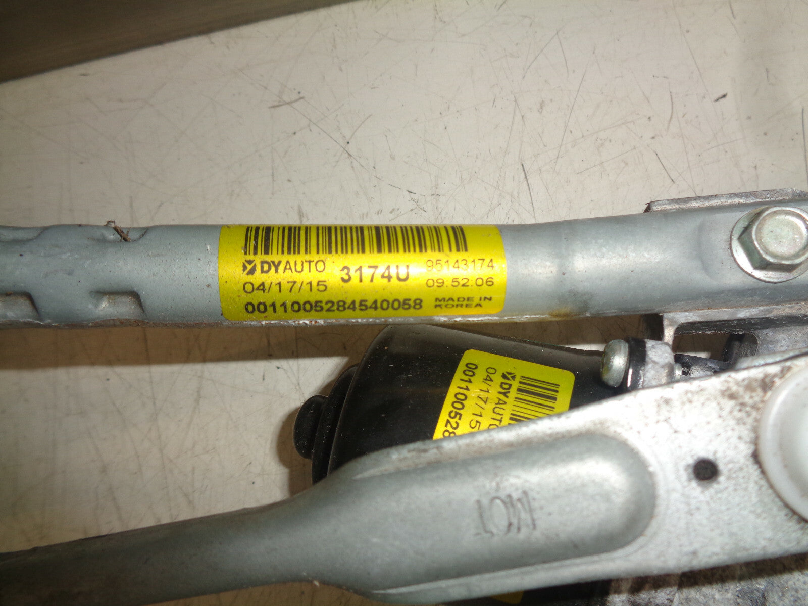 VAUXHALL VIVA 2017 1.0 PETROL FRONT WIPER MOTOR LINKAGE 95143174