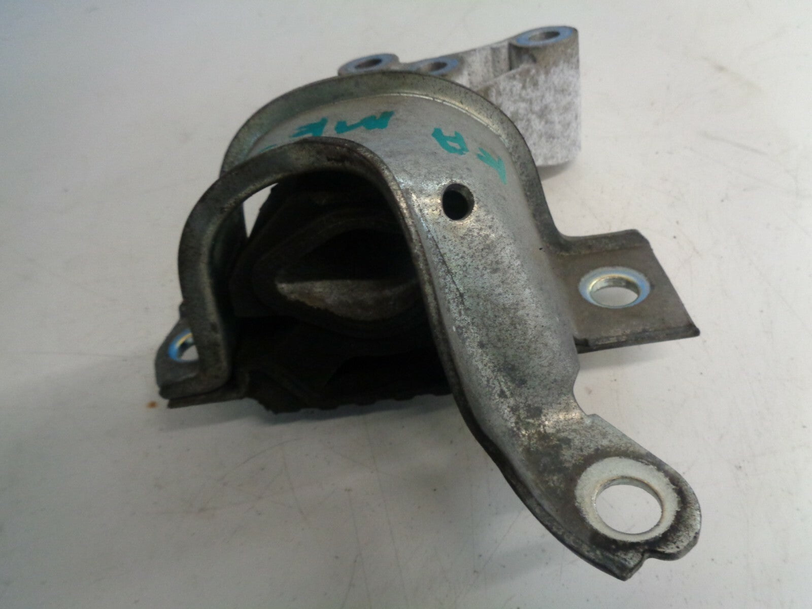 FORD KA MK2 2011 1.2 PETROL ENGINE MOUNT