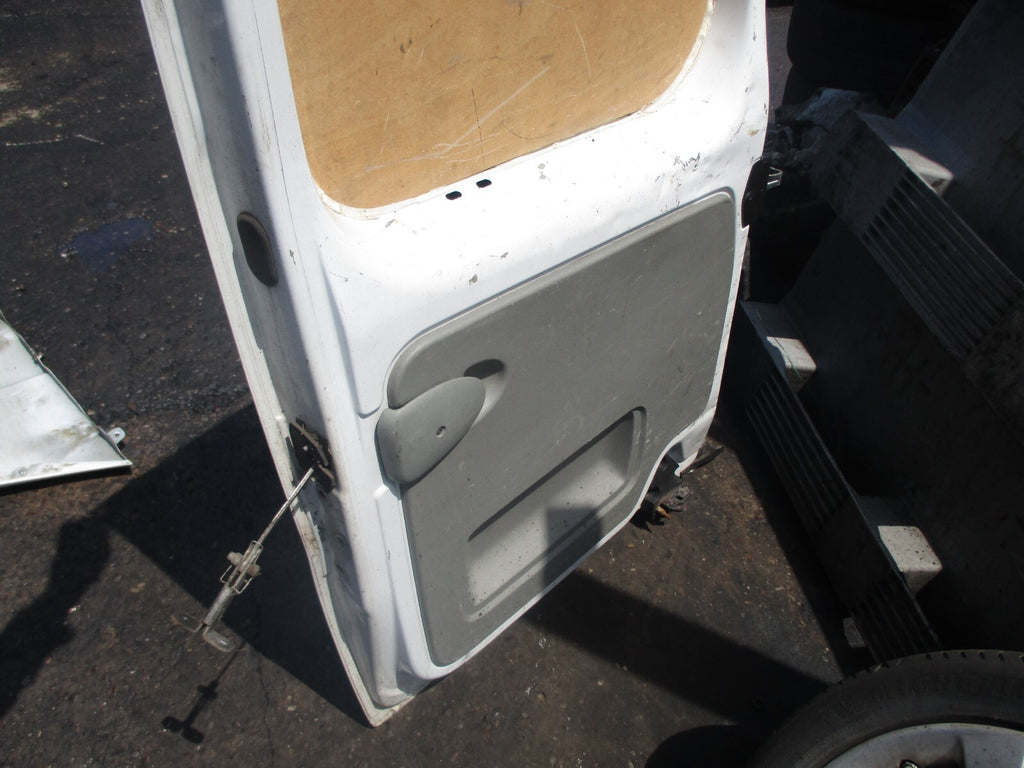 VAUXHALL VIVARO 2013 OS DRIVER SIDE REAR COMPLETE WHITE