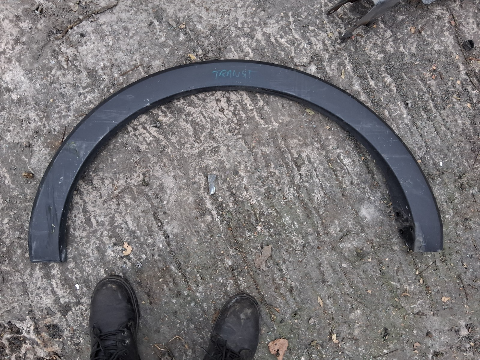 2021 FORD TRANSIT 350 MK8 NSR PASSENGER REAR LEFT WHEEL ARM TRIM BK31V280K97