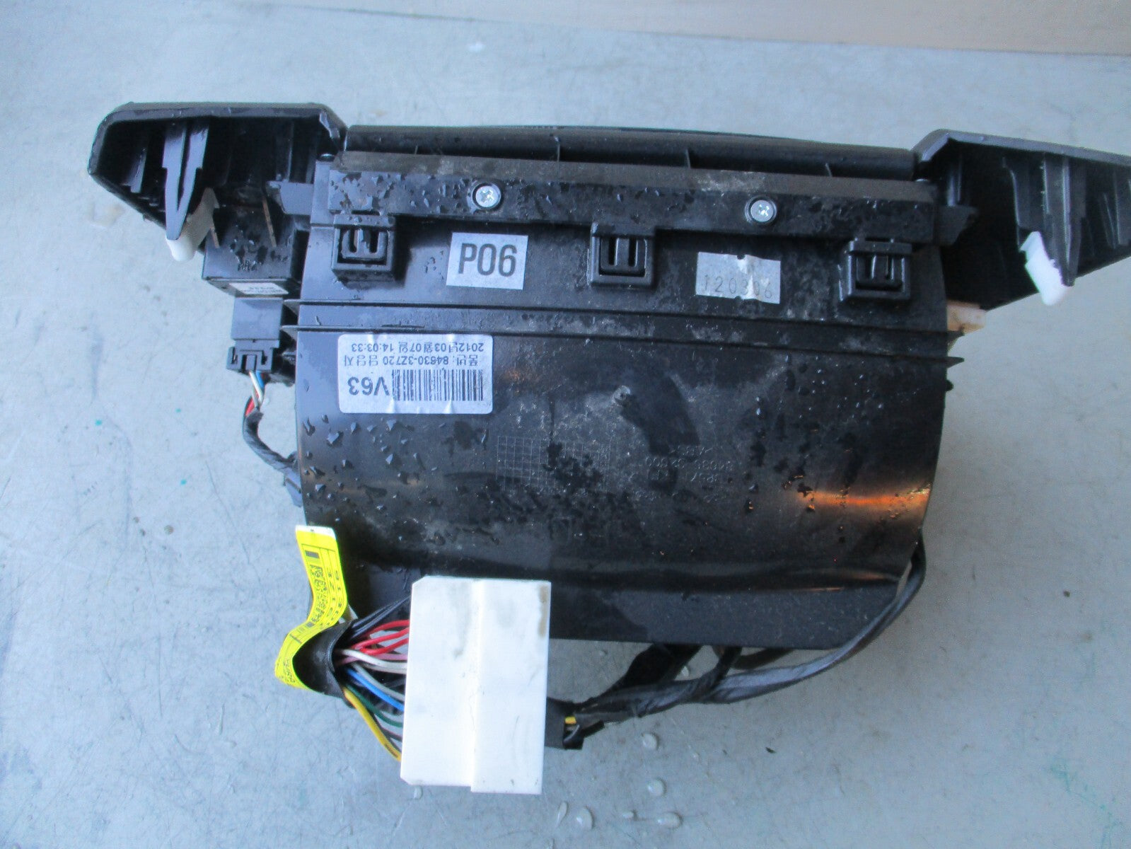 2012 HYUNDAI I40 1.7 DIESEL AUX USB PORT & STORAGE BOX 846303Z720