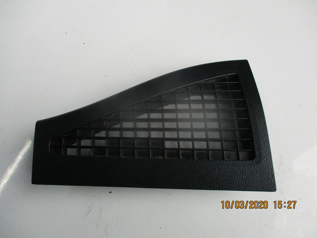 LEXUS CT 200h 2015 REAR PLASTIC VENT GRILL SIDE SEAT COVER TRIM 64712-76010