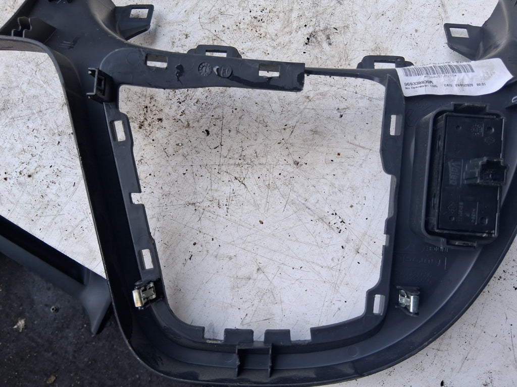 2020 RENAULT KANGOO MK2 RADIO STEREO MULTIMEDIA SURROUND TRIM 969338839R