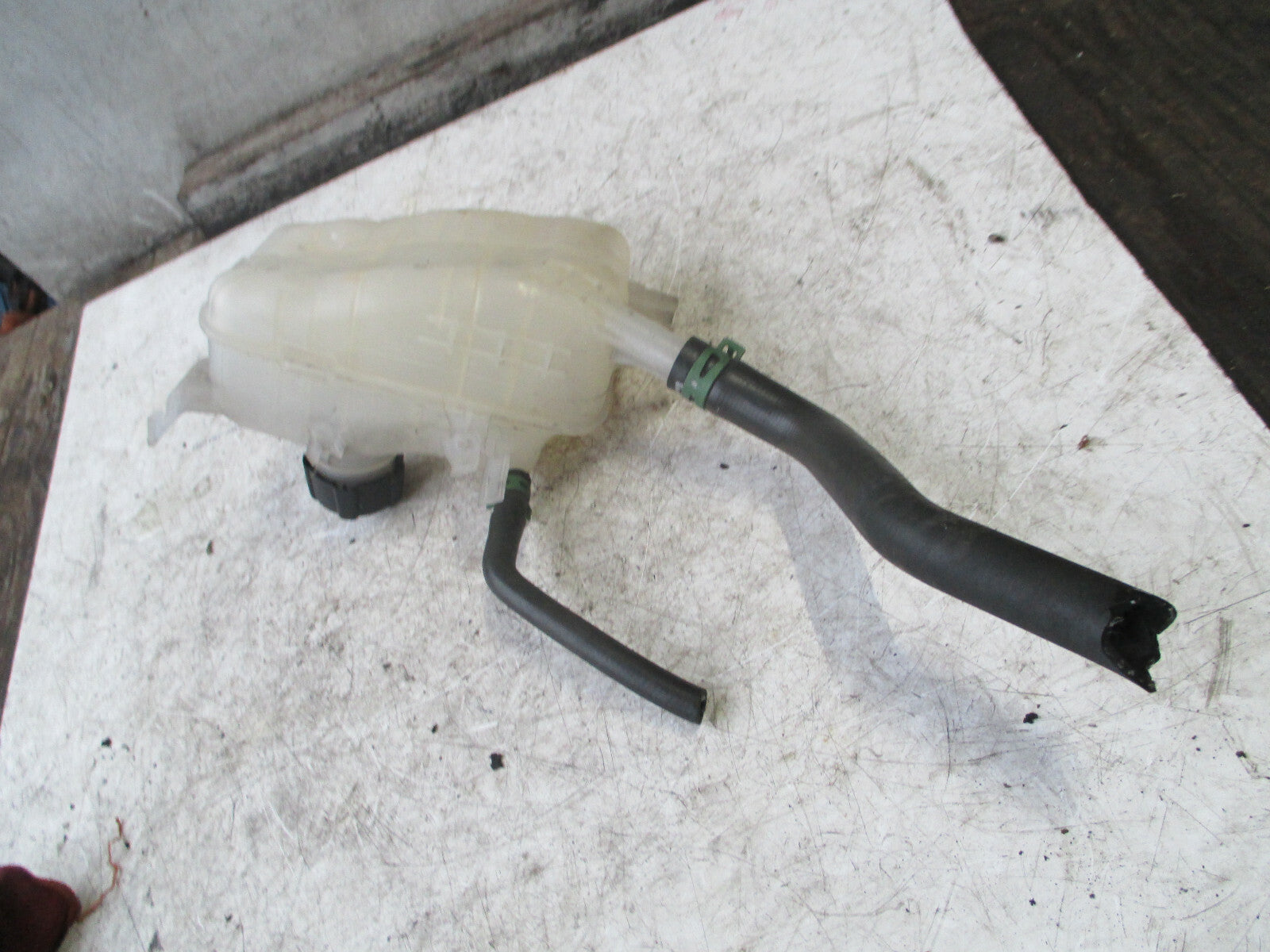 RENAULT SCENIC MK3 2012 2L DIESEL RADIATOR EXPANSION BOTTLE RESERVOIR 217100005R