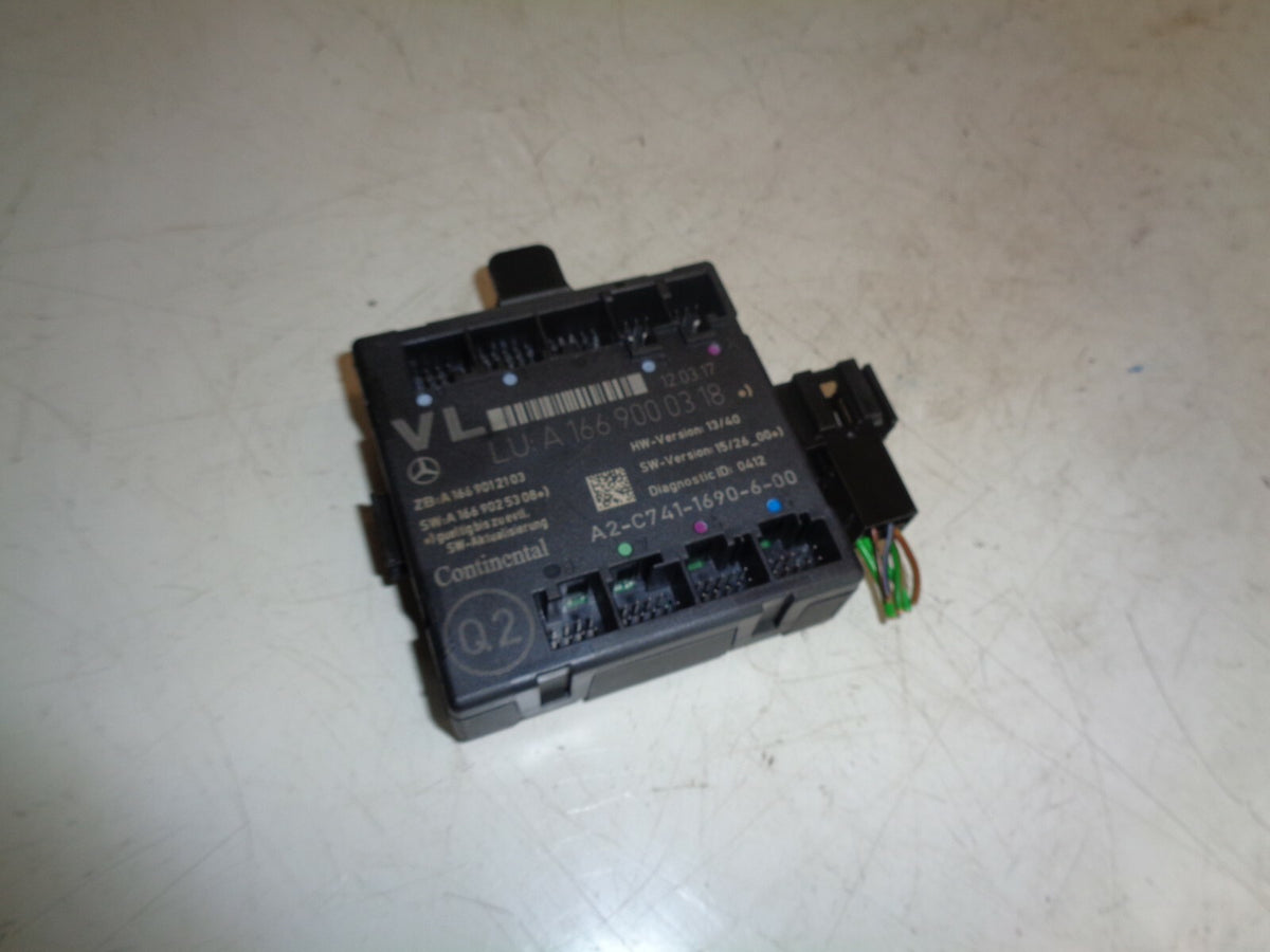 MERCEDES A CLASS W176 2017 PASSENGER SIDE FRONT DOOR CONTROL MODULE A1669000318
