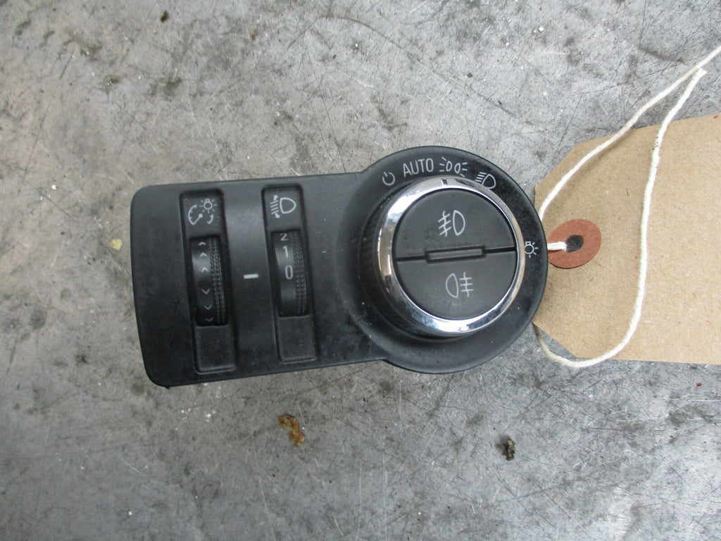 VAUXHALL INSIGNIA A (MK1) HEADLIGHT ADJUSTMENT CONTROL SWITCHES 13268694
