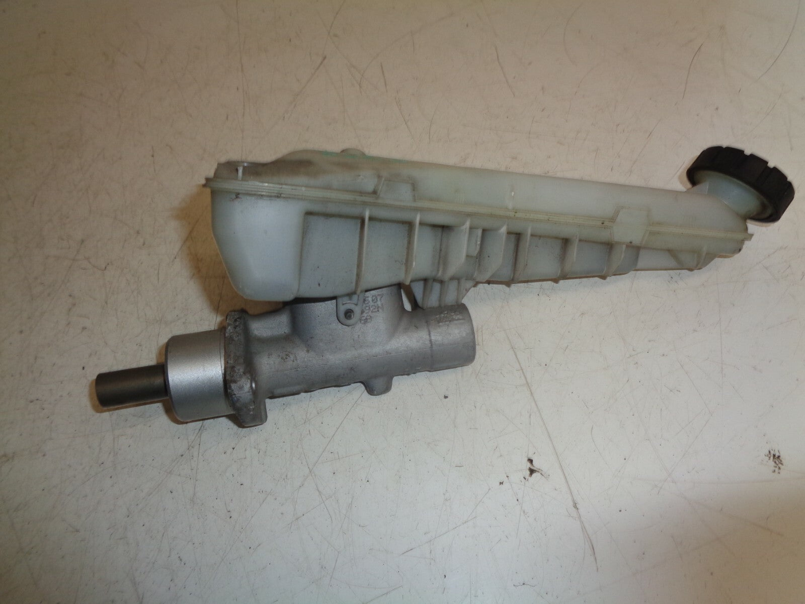 RENAULT CLIO 2008 MK3 1.2 PETROL BRAKE MASTER CYLINDER RESERVOIR