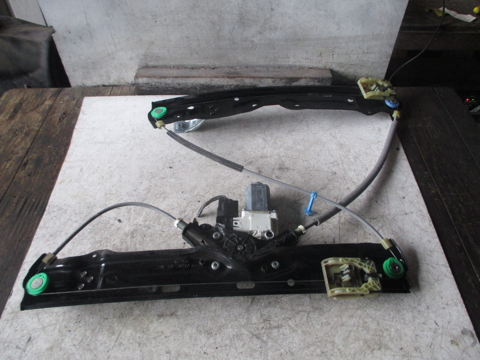 JAGUAR XE 2016 OSF DRIVER SIDE FRONT WINDOW MOTOR REGULATOR GX7323200AC