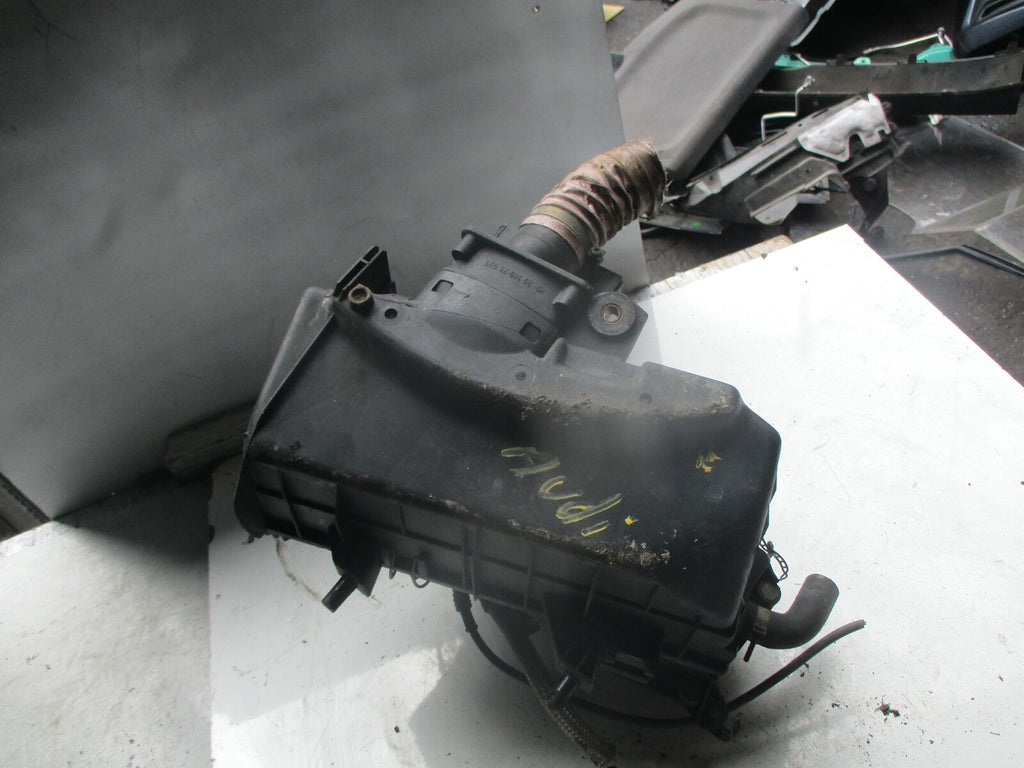 AUDI 80 B3 1990 AIR FILTER HOUSING BOX 3914070935