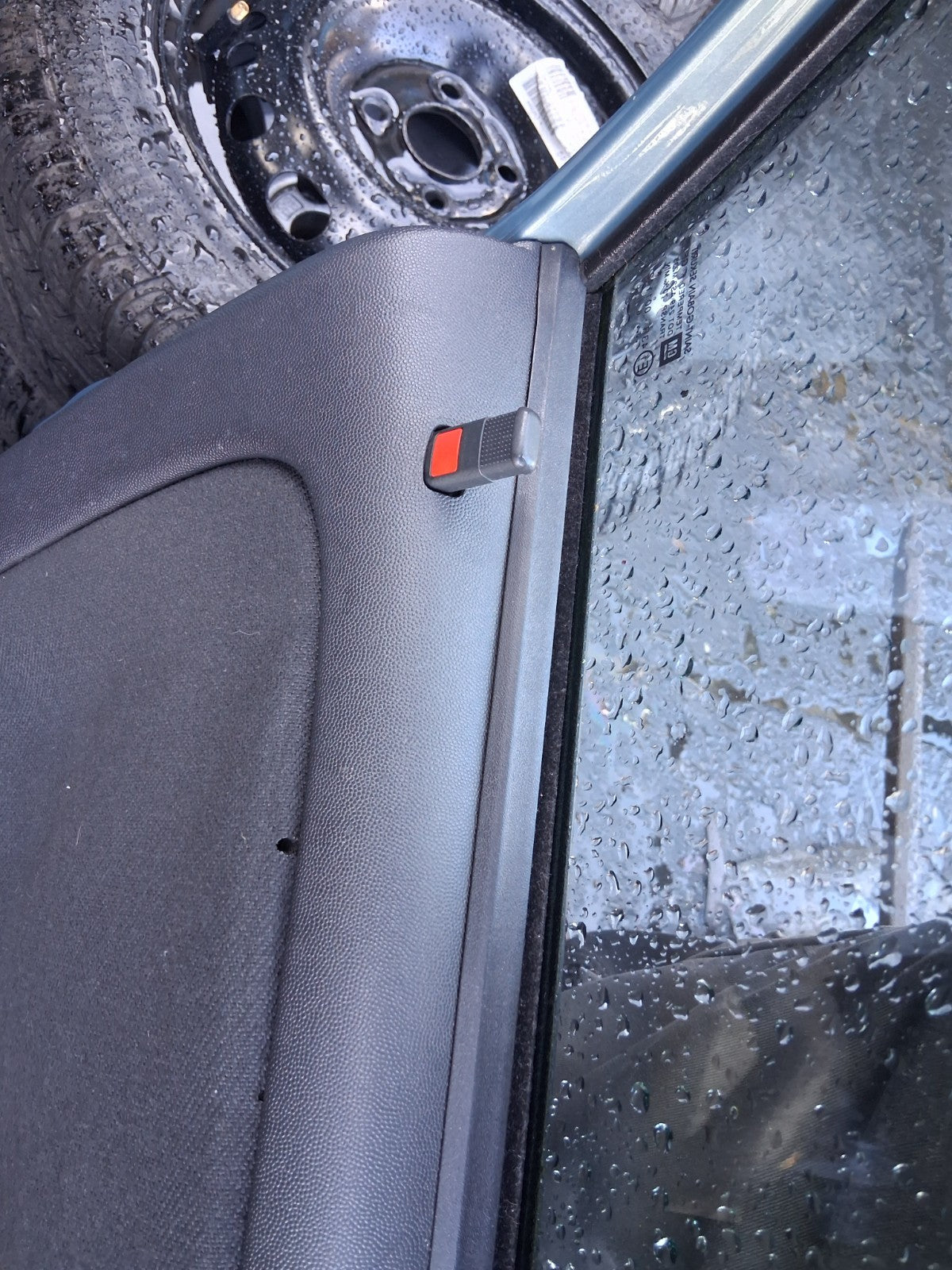 2006 VAUXHALL CORSA C NSF PASSENGER SIDE FRONT LEFT COMPLETE DOOR BLUE