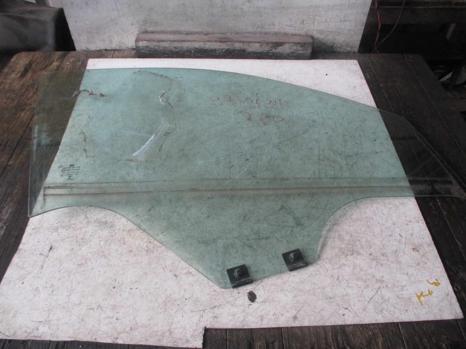 RENAULT TWINGO MK3 2015 5 DOOR OSF DRIVER SIDE FRONT DOOR WINDOW GLASS