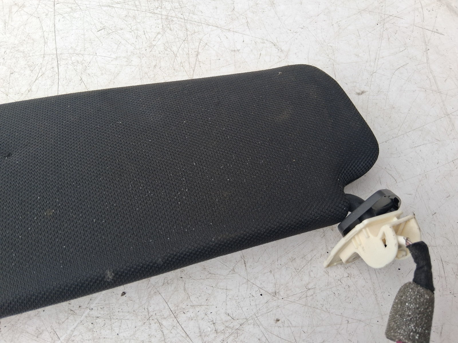 2010 BMW 5 SERIES F10 FRONT OSF DRIVER SIDE SUN VISOR