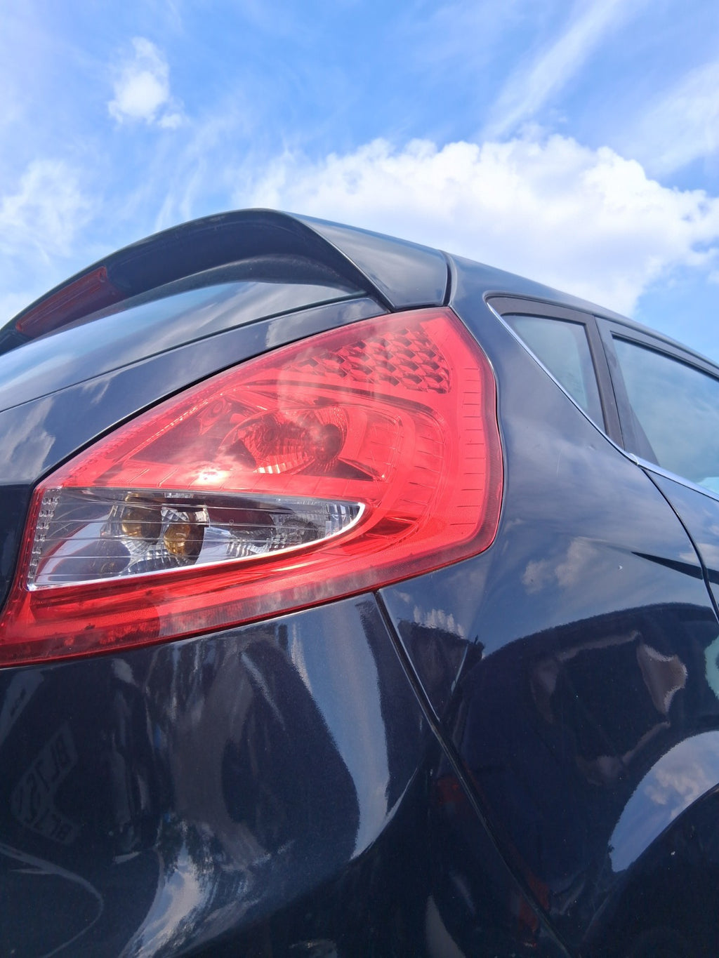 2012 FORD FIESTA ZETEC MK7 5 DOOR OSR DRIVER SIDE REAR RIGHT TAIL LIGHT