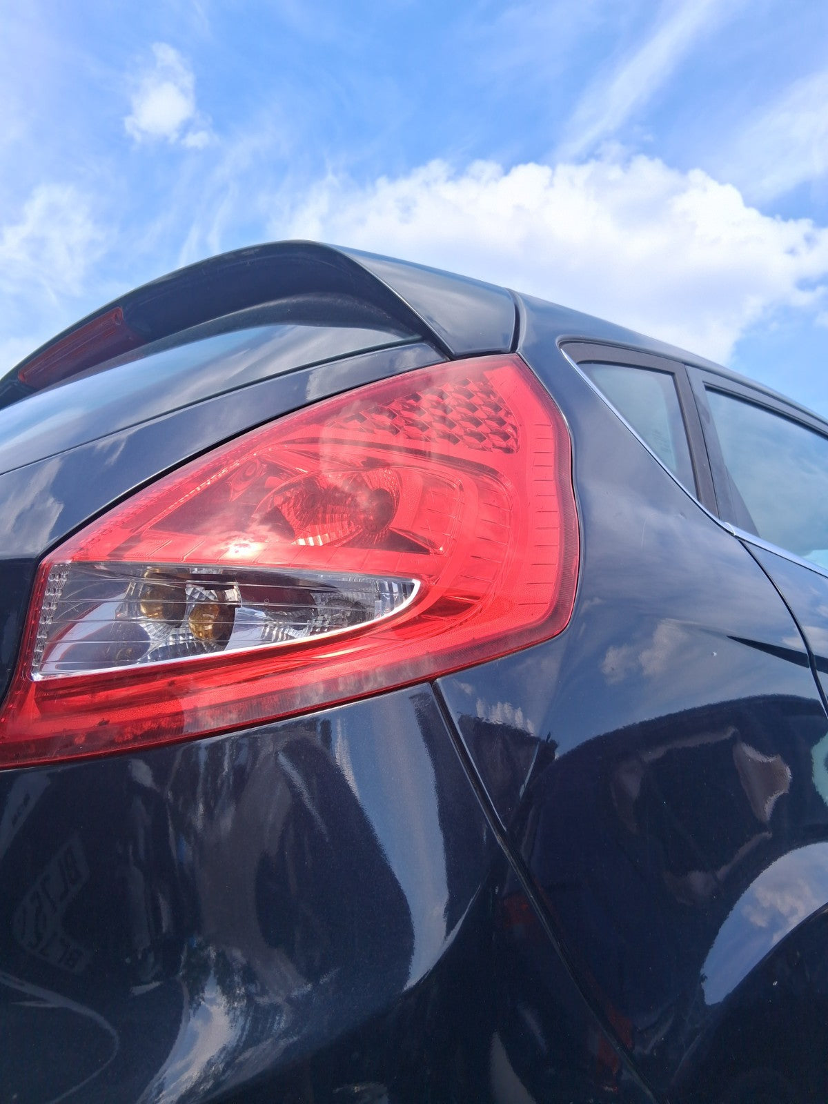 2012 FORD FIESTA ZETEC MK7 5 DOOR OSR DRIVER SIDE REAR RIGHT TAIL LIGHT