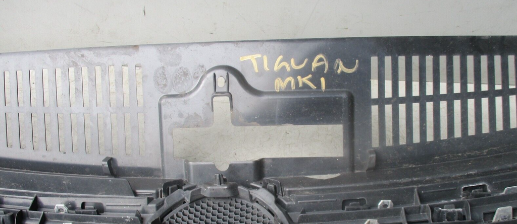 VOLKSWAGEN VW TIGUAN MK1 FRONT UPPER BUMPER RADIATOR GRILL 5N0853653