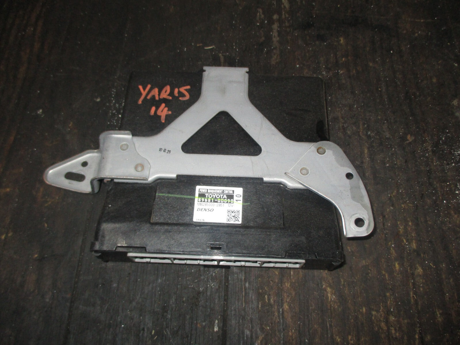 TOYOTA YARIS MK3 2014 POWER MANANGEMENT CONTROL MODULE 896810D090