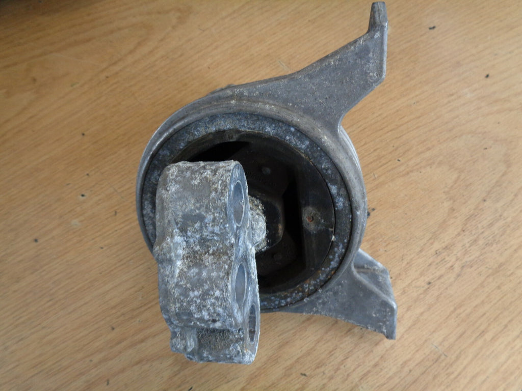 VAUXHALL ZAFIRA B 20131.8 ENGINE MOUNT OSF DRIVER SIDE FRONT 13257619