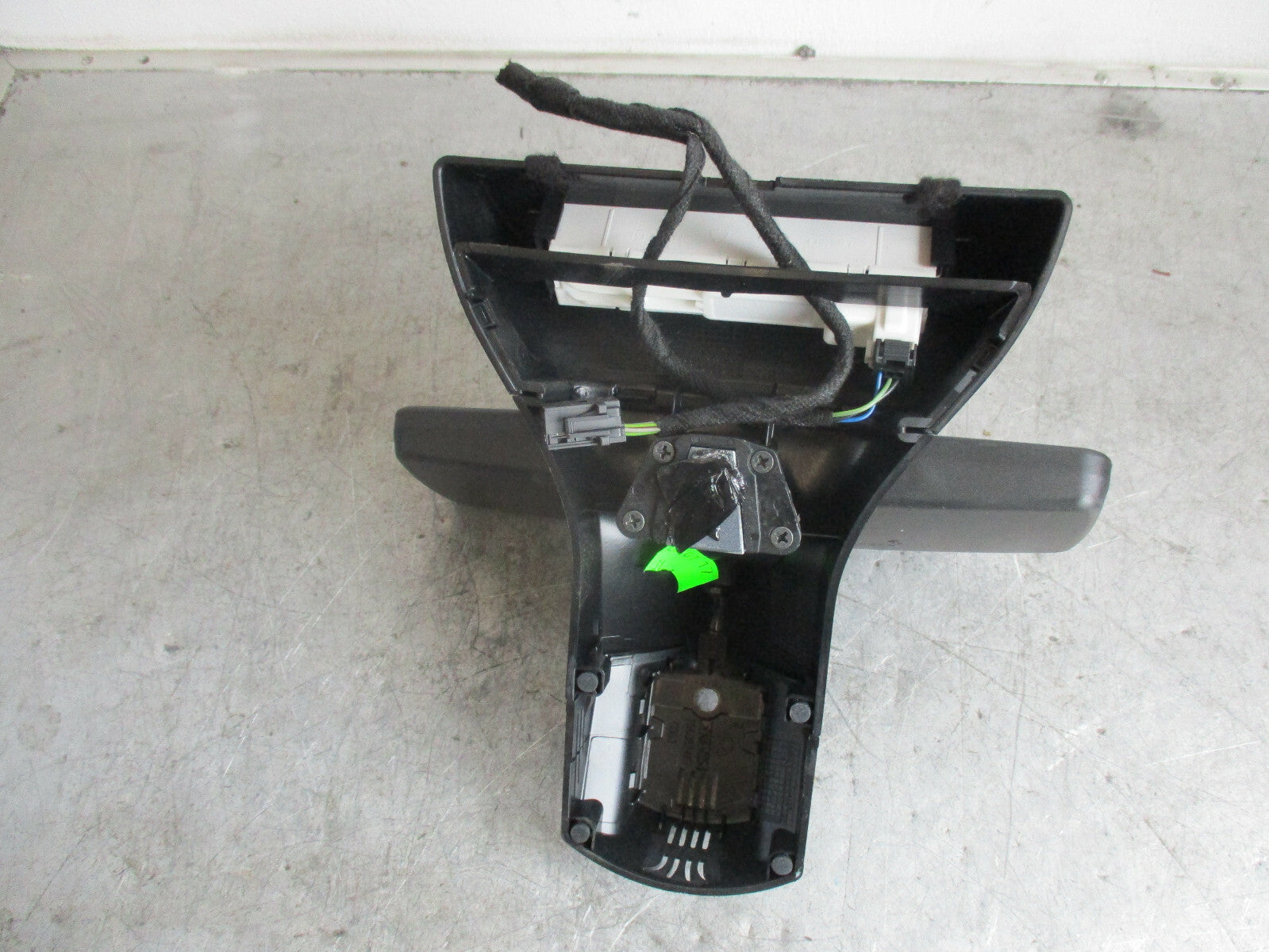 ALFA ROMEO GIULIETTA INTERIOR REAR VIEW MIRROR WITH SEATBELT DILSPAY 156082467