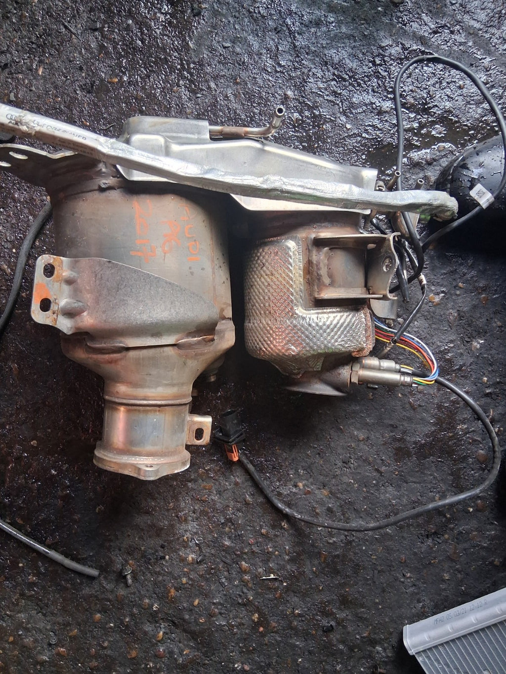 2017 AUDI A6 C7 2.0 DIESEL DPF/CAT CATALYTIC CONVERTER 04L131765