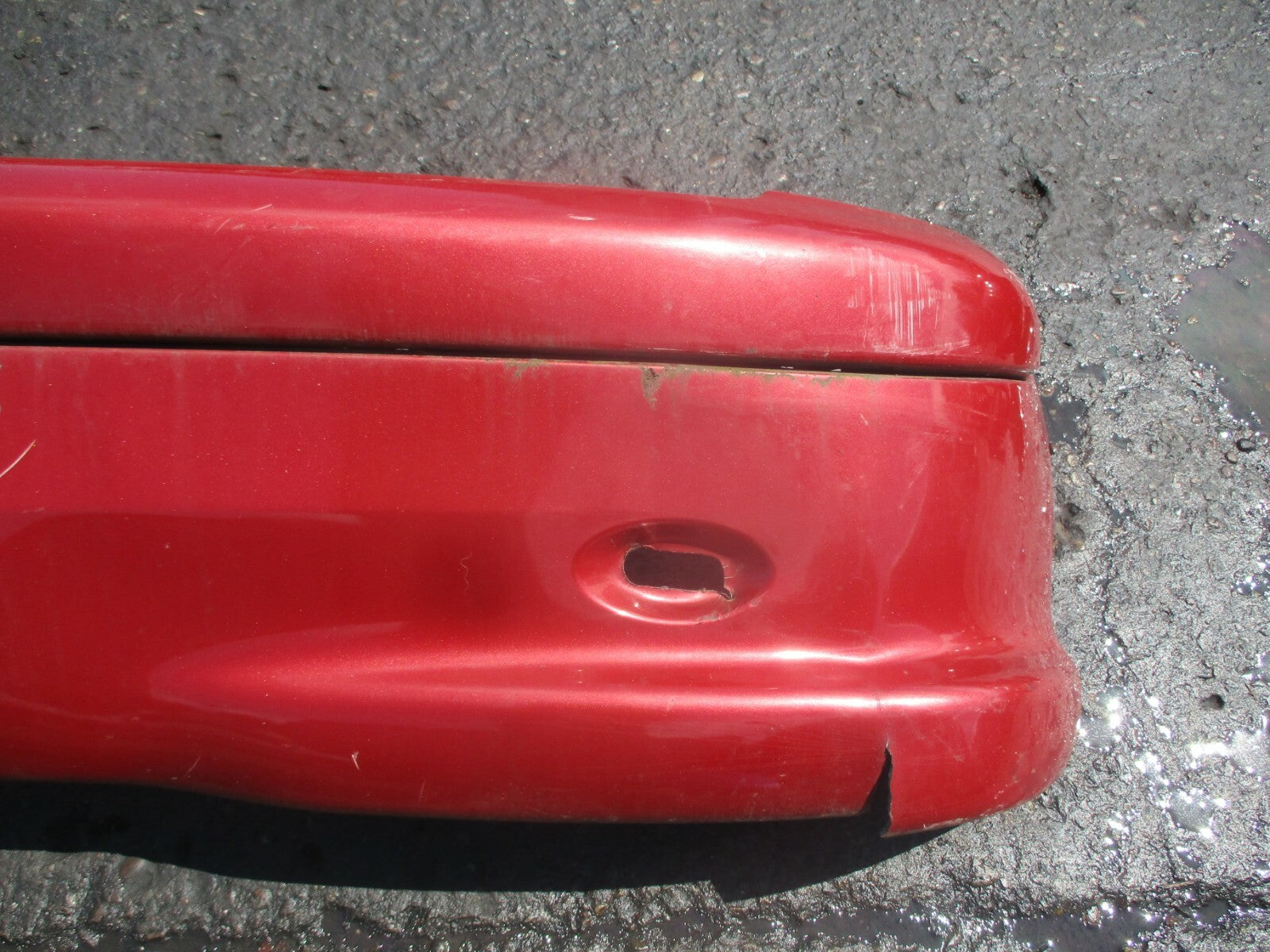 PEUGEOT 206 2007 COMPLETE REAR BACK PLASTIC BUMPER WITH LIGHT IN RED