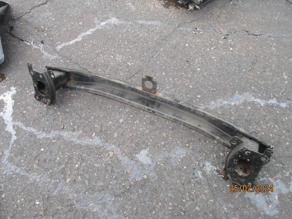 VW VOLKSWAGEN GOLF MK5 2005 3 DOOR FRONT BUMPER REINFORCEMENT CRASH BAR