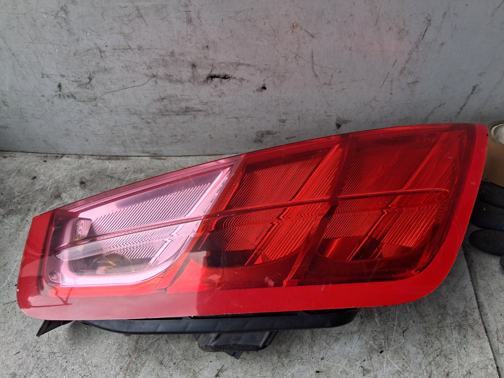 2007 FIAT GRANDE PUNTO OSR DRIVER SIDE REAR RIGHT TAIL LIGHT 51701589