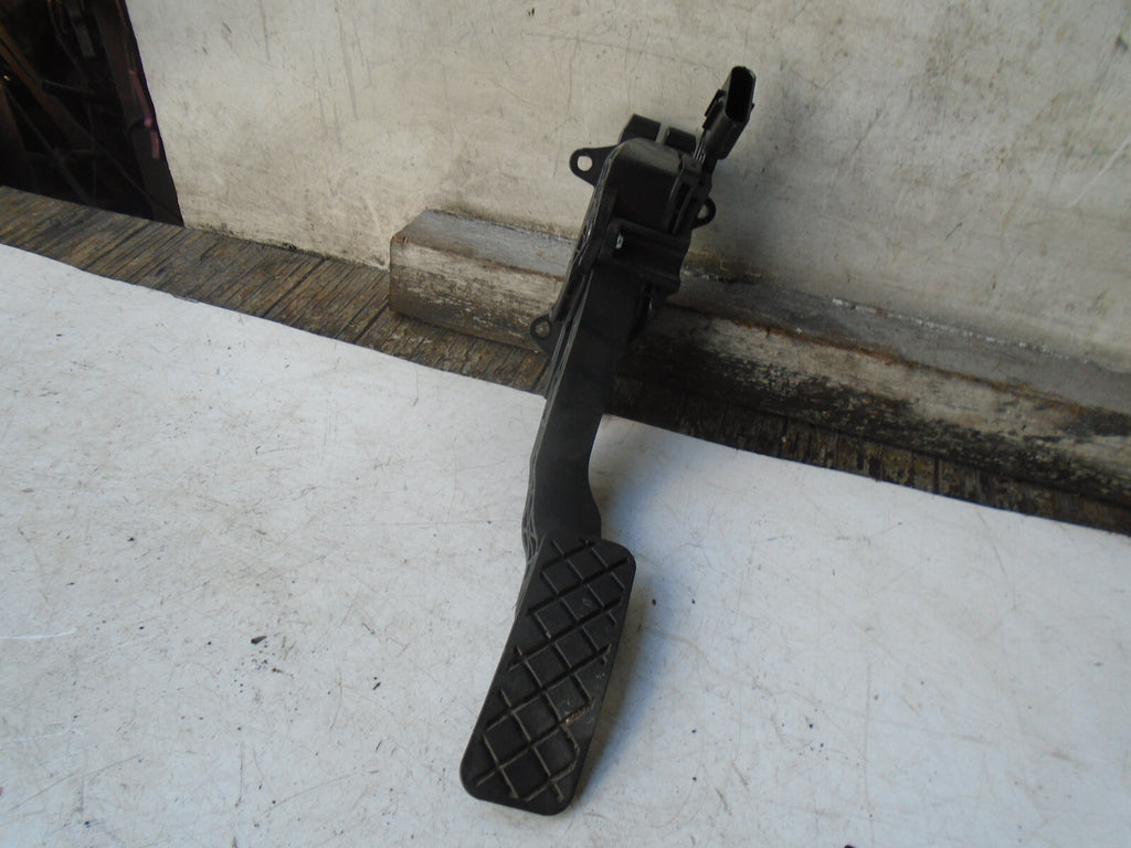 AUDI A1 2015 MK1 8X ACCELERATOR THROTTLE PEDAL 6C2723503
