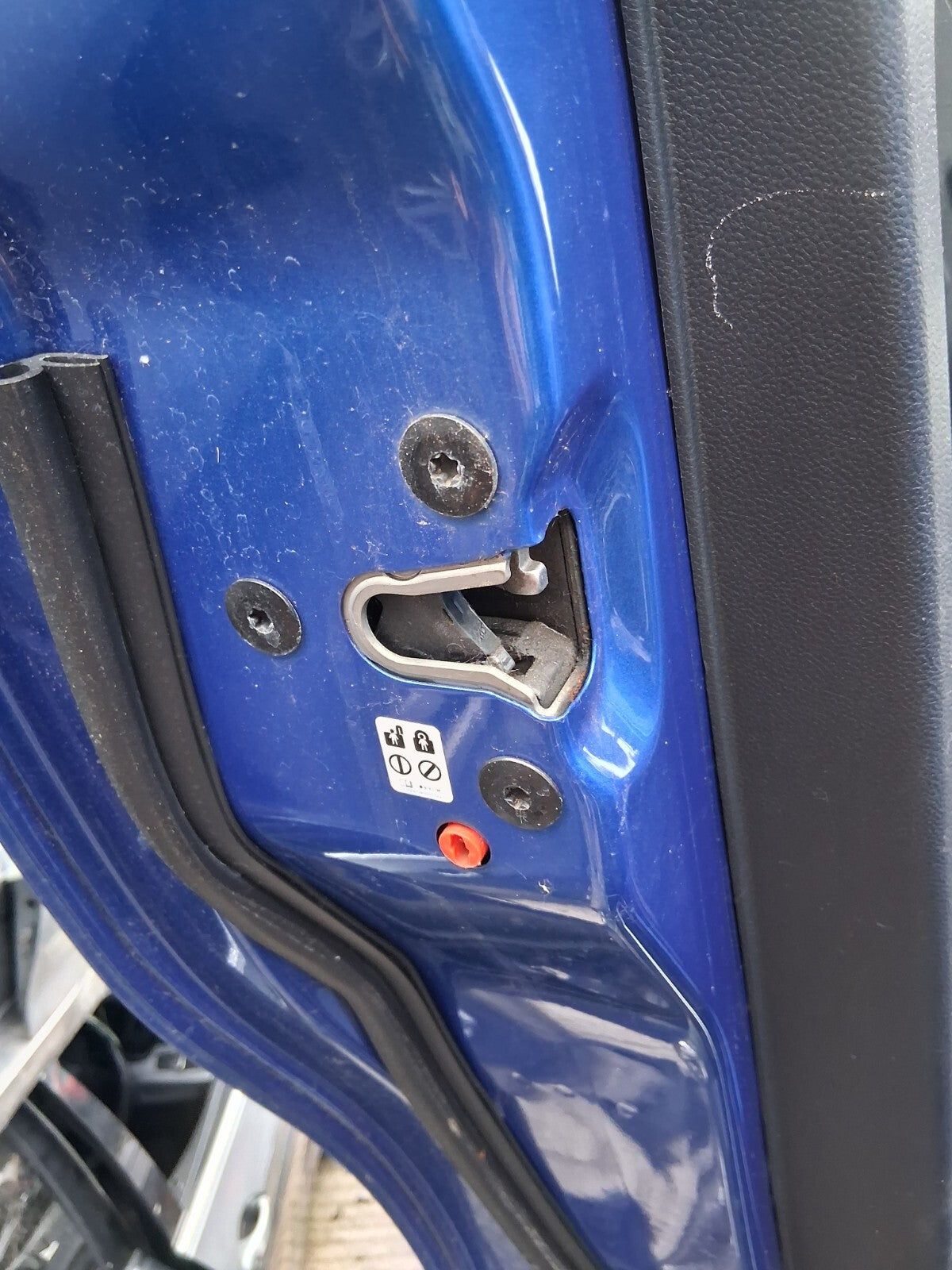 2021 MG 3 MK2 EXCLUSIVE NSR PASSENGER SIDE REAR LEFT DOOR LOCK MECHANISM