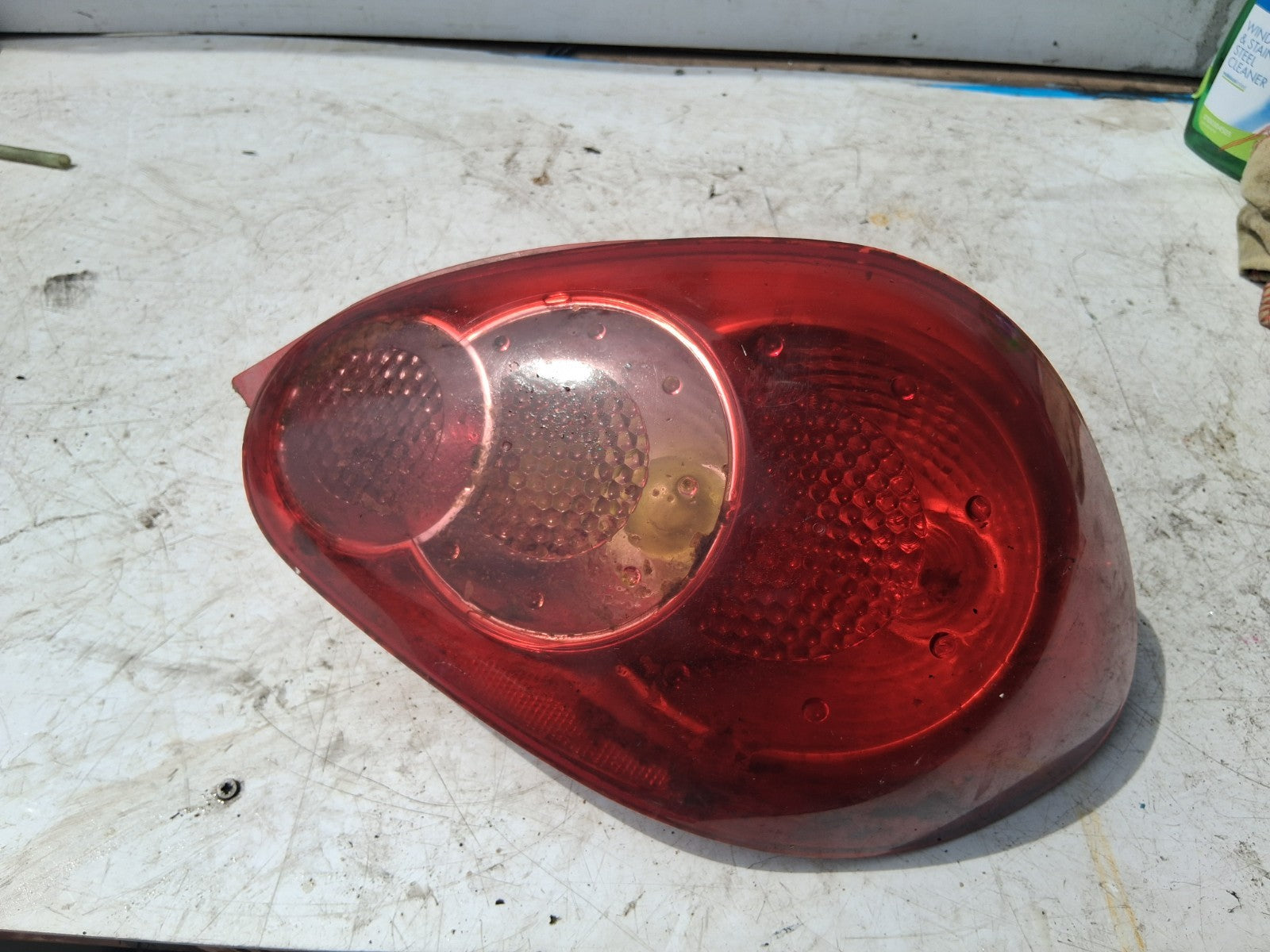 2008 TOYOTA AYGO MK1  OSR DRIVER SIDE REAR TAIL LIGHT LAMP 815500H010