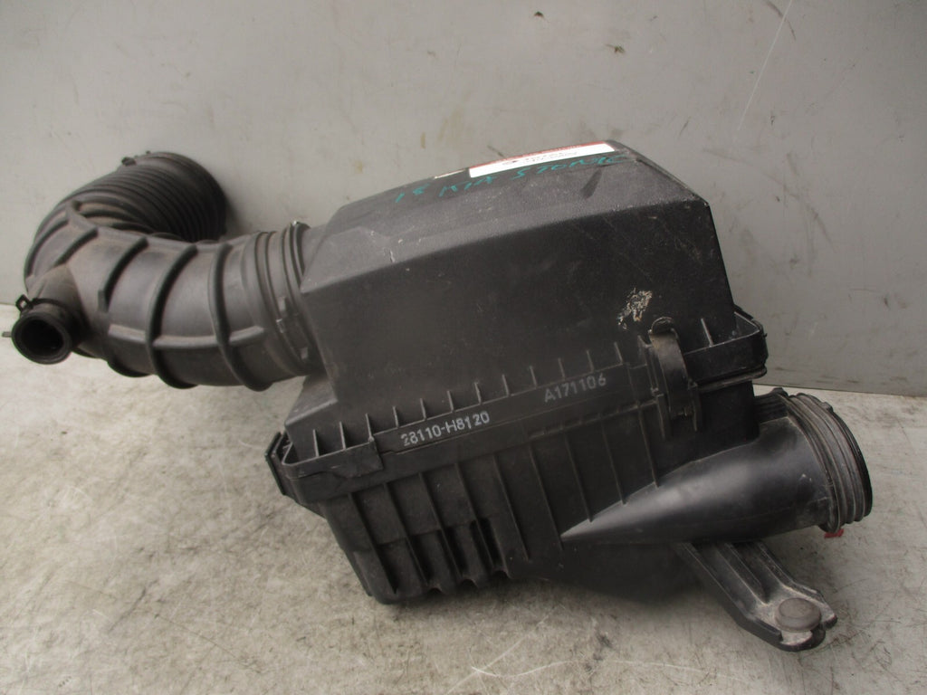 2018 KIA STONIC 1.0 PETROL AIR FILTER HOUSING BOX WITH PIPE HOSE 28110H8120