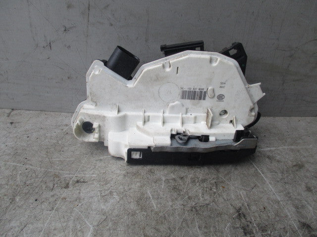 2015 VOLKSWAGEN UP NSF PASSENGER SIDE LEFT DOOR LOCK MECHANISM 1S2837015B