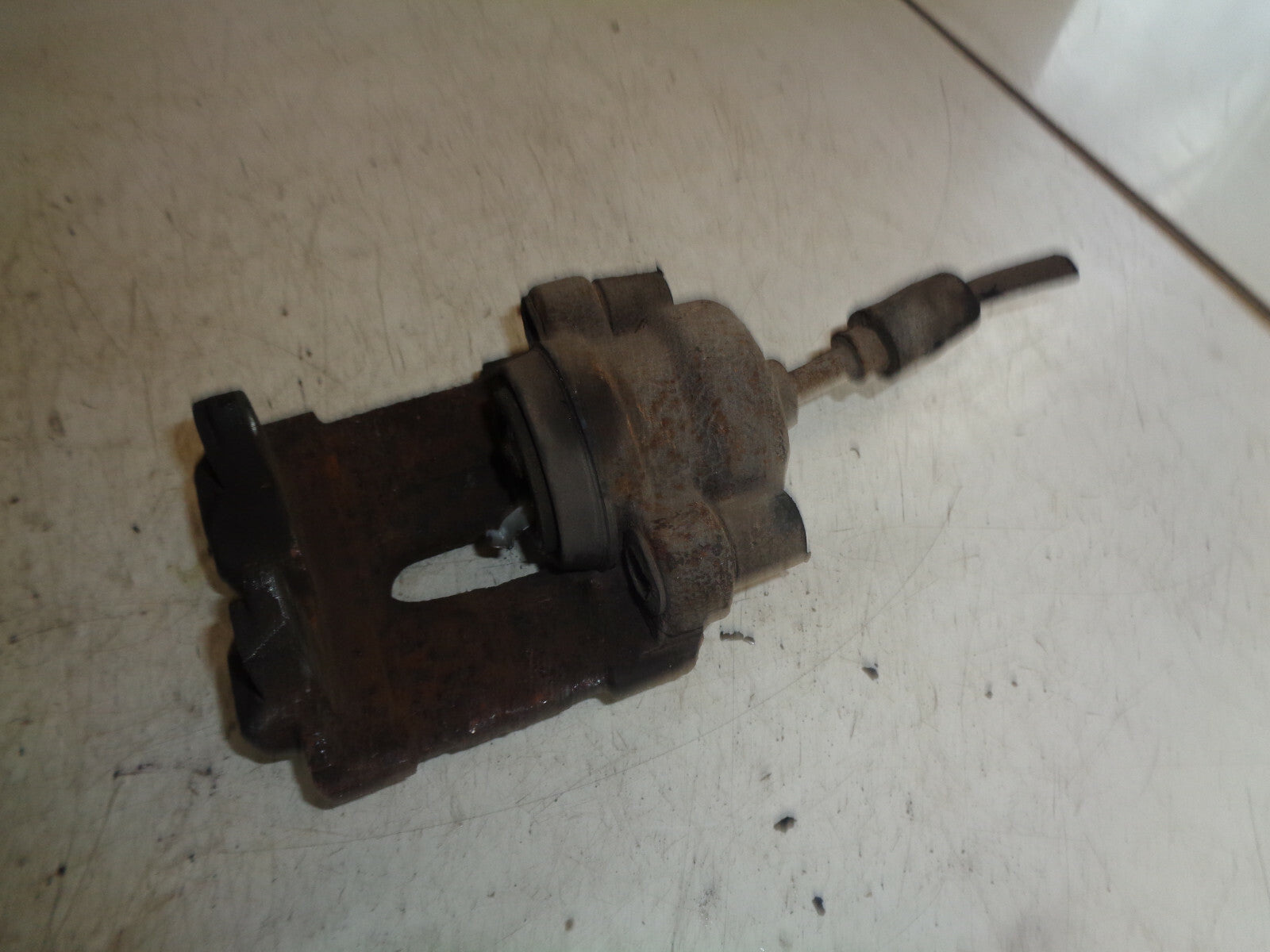 BMW 3 SERIES 2007 ESTATE NSR PASSENGER SIDE REAR BRAKE CALIPER