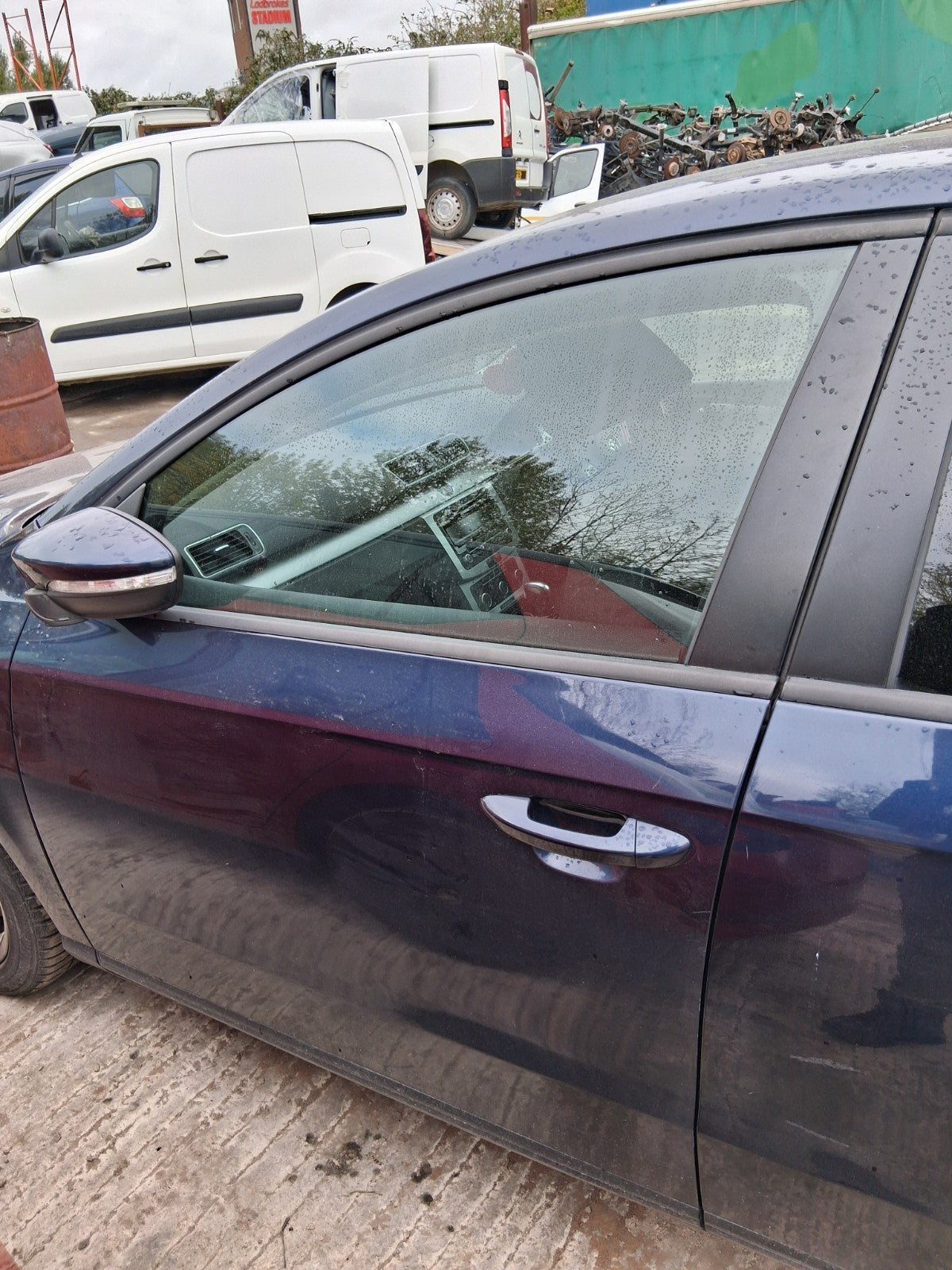 2014 VW VOLKSWAGEN PASSAT B7 SALOON NSF PASSENGER SIDE FRONT LEFT BARE DOOR BLUE