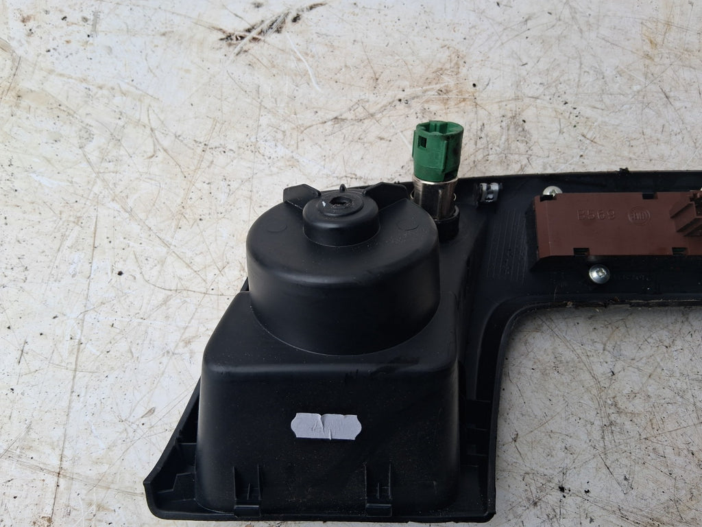 2016 PEUGEOT BOXER MK3 FRONT HAZARD SWITCH TRIM PANEL 7355861650