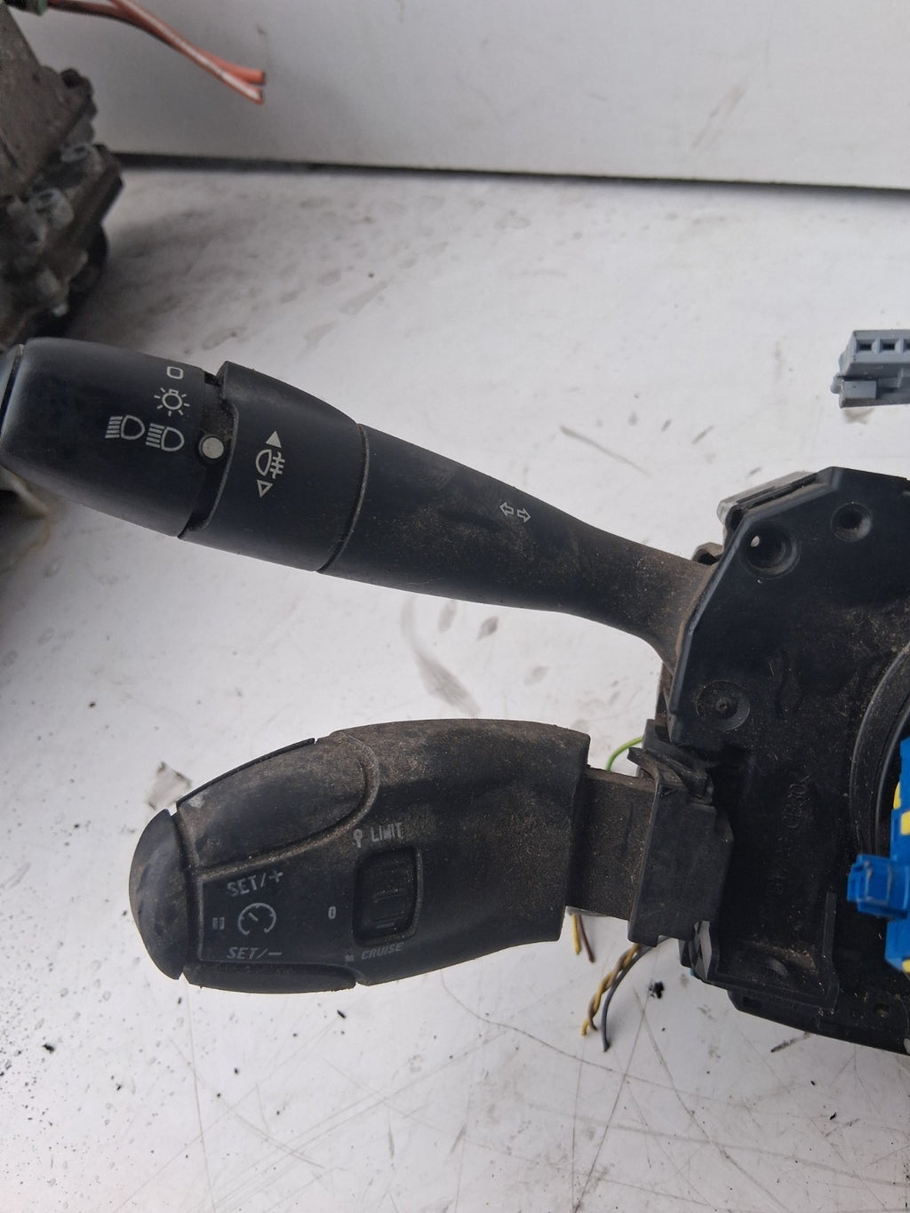 2016 CITROEN BERLINGO WIPER INDICATOR COMBINATION SWITCH STALK SQUIB 98200131XT