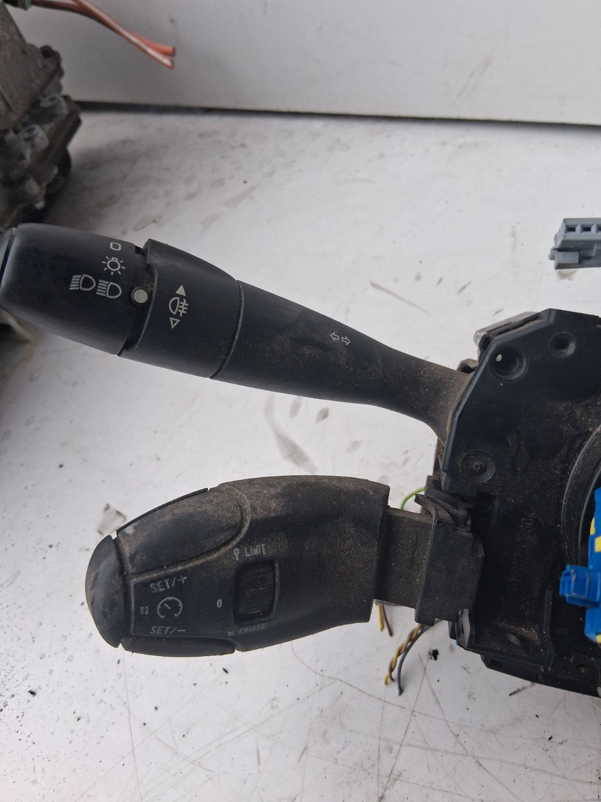 2016 CITROEN BERLINGO WIPER INDICATOR COMBINATION SWITCH STALK SQUIB 98200131XT