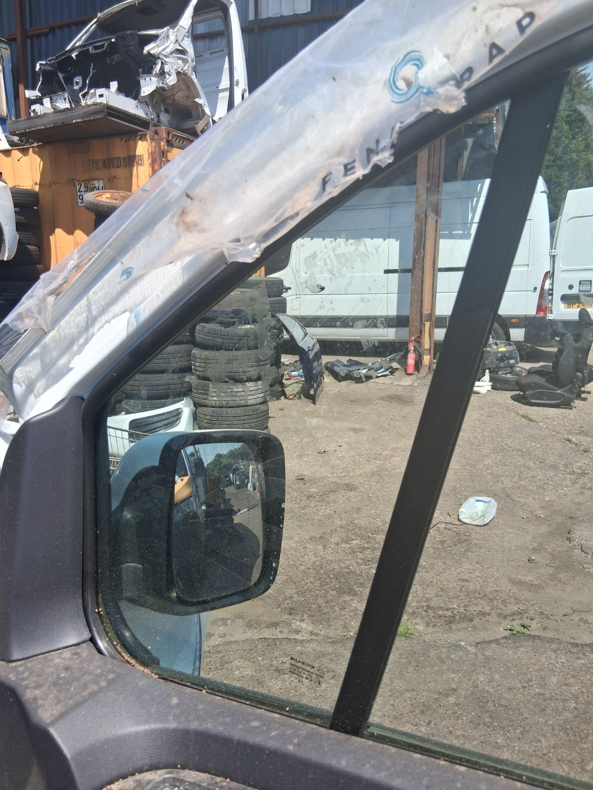 2025 RENAULT TRAFIC X82 MK3 OSF DRIVER SIDE FRONT RIGHT WINDOW QUARTER GLASS