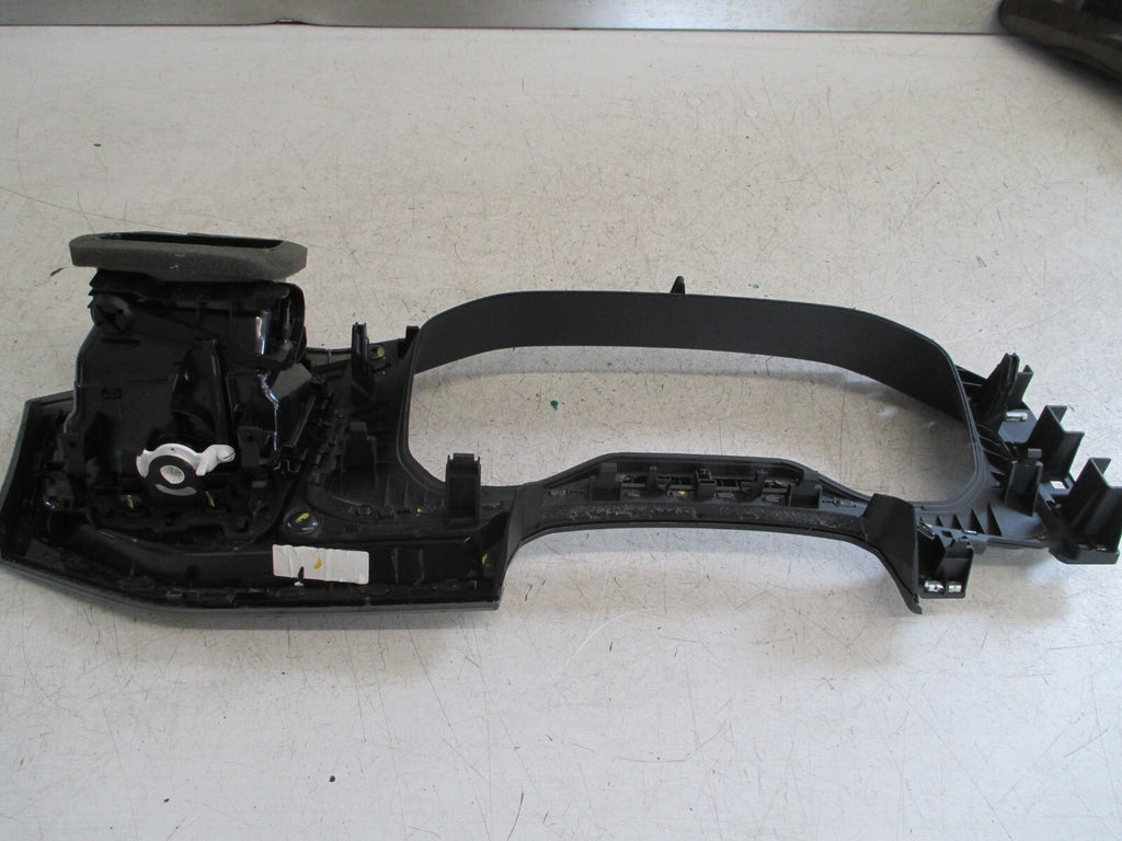 2019 VOLKSWAGEN POLO DASHBOARD SPEEDO SURROUND TRIM WITH AIR VENT 2G2819704