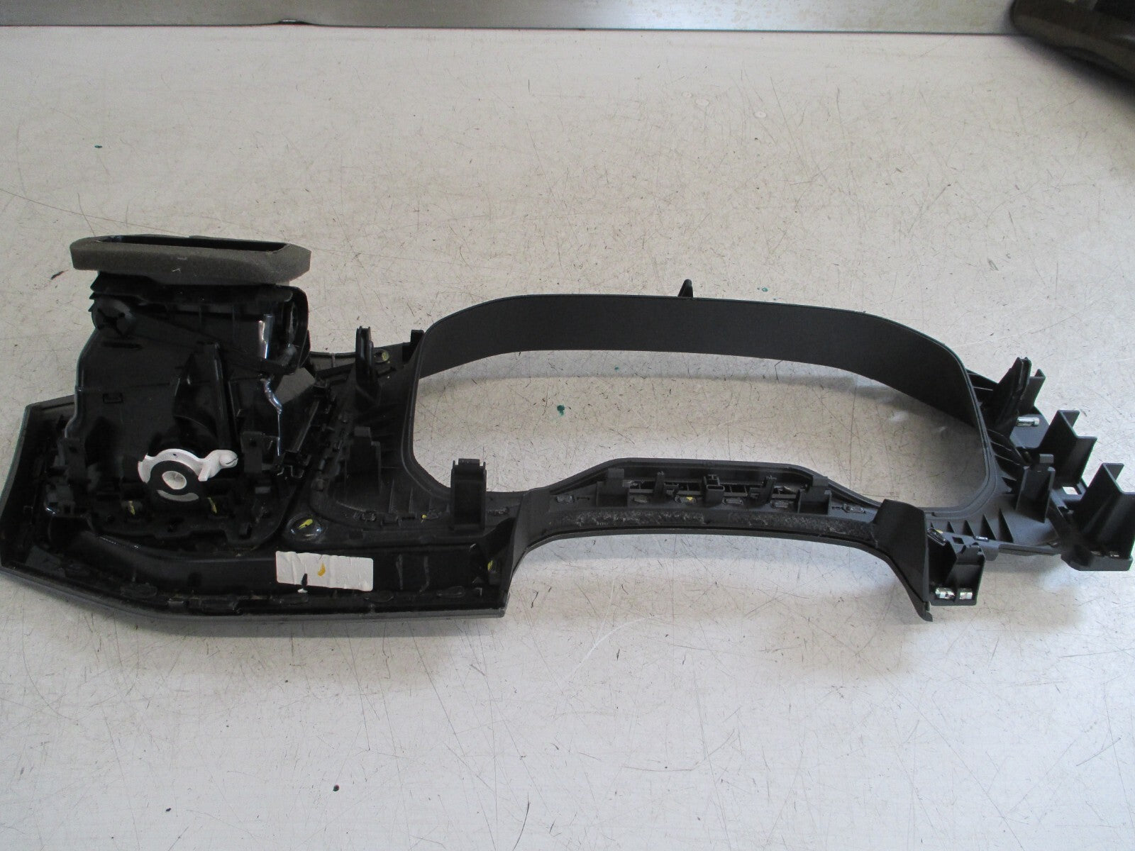 2019 VOLKSWAGEN POLO DASHBOARD SPEEDO SURROUND TRIM WITH AIR VENT 2G2819704