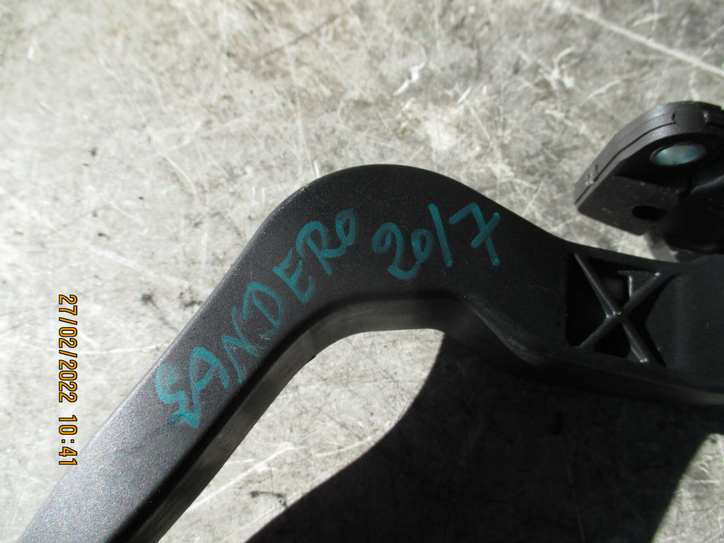 DACIA SANDERO 2017 MK2 ACCELERATOR THROTTLE PEDAL 180106136